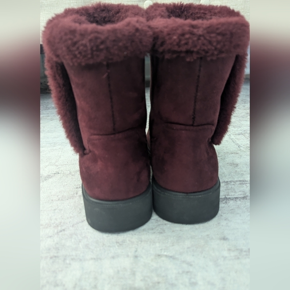 Top Moda Woman's Faux- Fur Winter Boots Size 6.5 - Picture 2 of 7